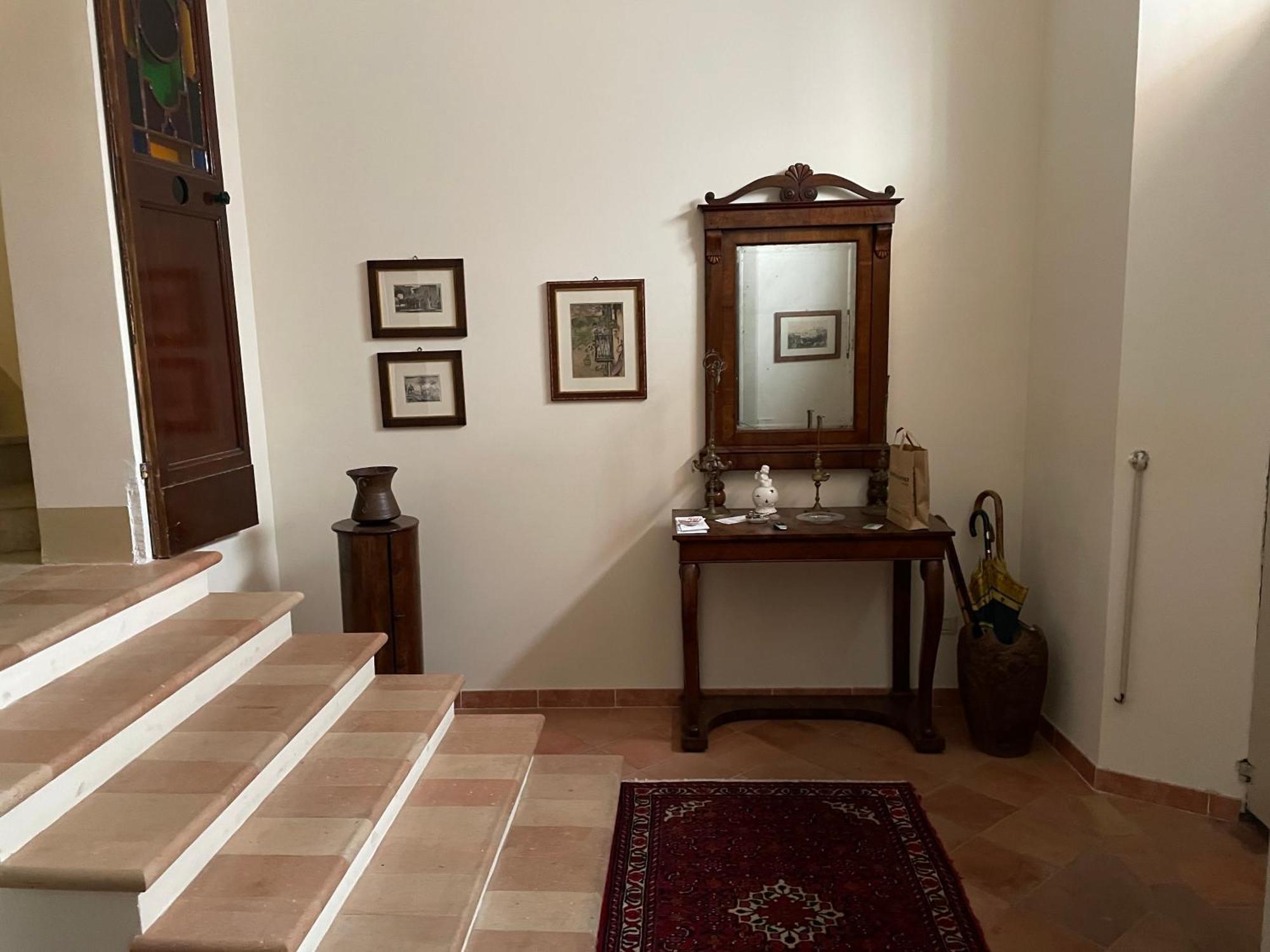 Отель Palazzo Capparucci - Dimora Storica Фермо Экстерьер фото