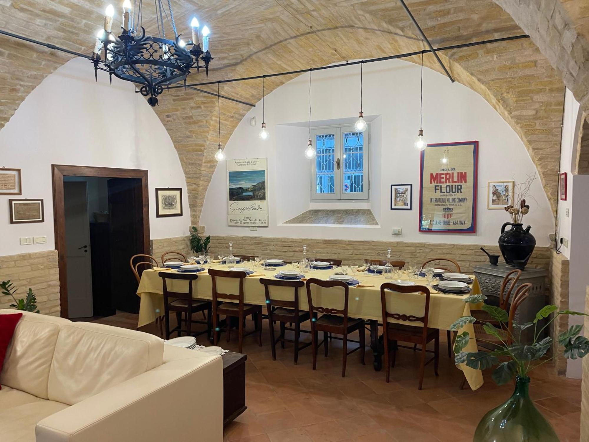 Отель Palazzo Capparucci - Dimora Storica Фермо Экстерьер фото