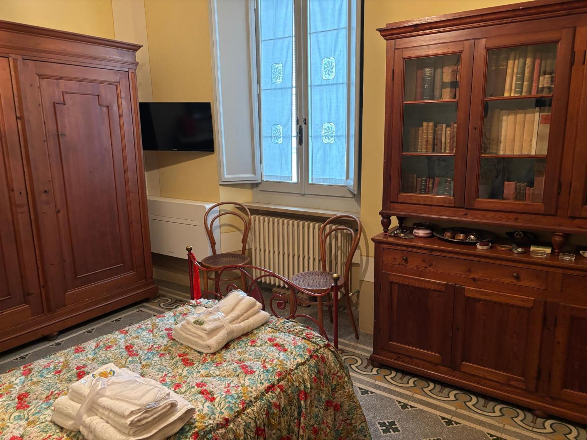 Отель Palazzo Capparucci - Dimora Storica Фермо Экстерьер фото