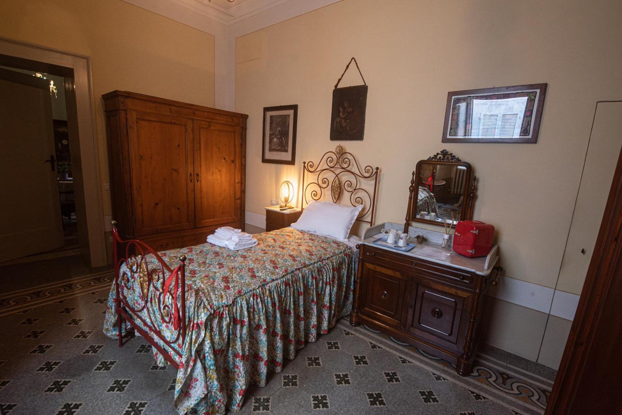 Отель Palazzo Capparucci - Dimora Storica Фермо Экстерьер фото